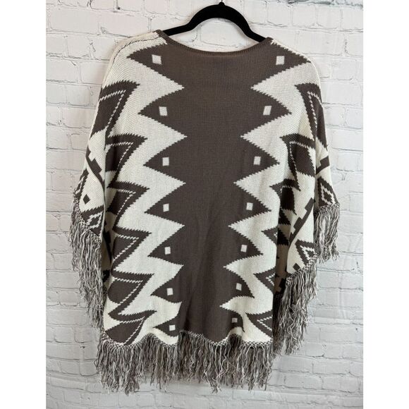 CHICO'S white gray fringe knit geometric cape poncho sweater pullover OS NWOT - Picture 7 of 7